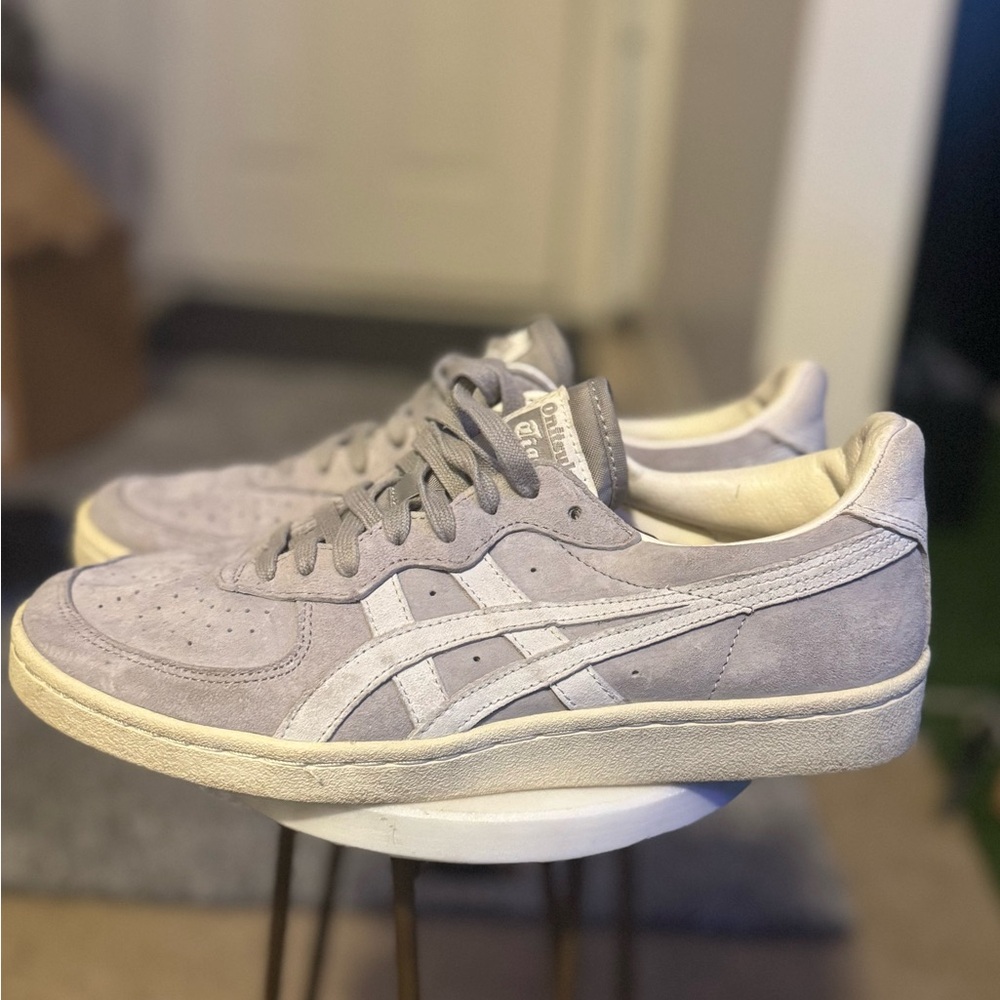Onitsuka Tiger Gray Retro Sneakers Suede Low-Top